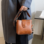 Vintage Crossbody Leather Bag 'Helena'™  | Snygg axelväska med justerbar bredare axelrem